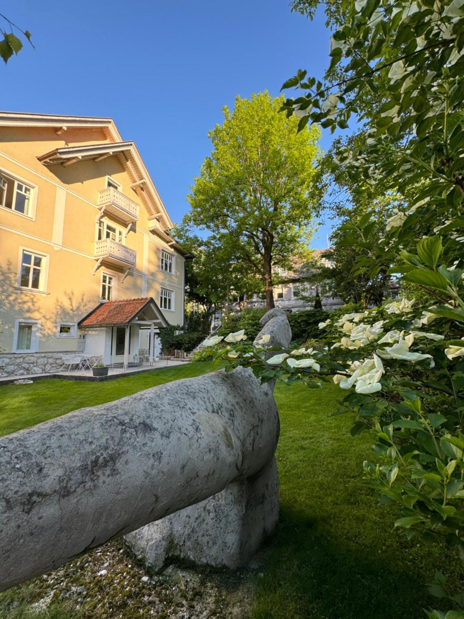 Historical Villa In The Heart Of Блед Екстериор снимка